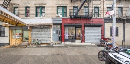 323 E 108th St, New York, NY à louer Photo de l’immeuble– Image 1 sur 6