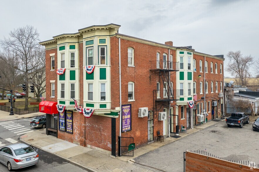 316 Cranston St, Providence, RI à louer - Photo de l’immeuble – Image 2 sur 4