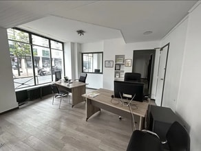 Local commercial dans Levallois-Perret à louer Photo de l’immeuble– Image 2 sur 7
