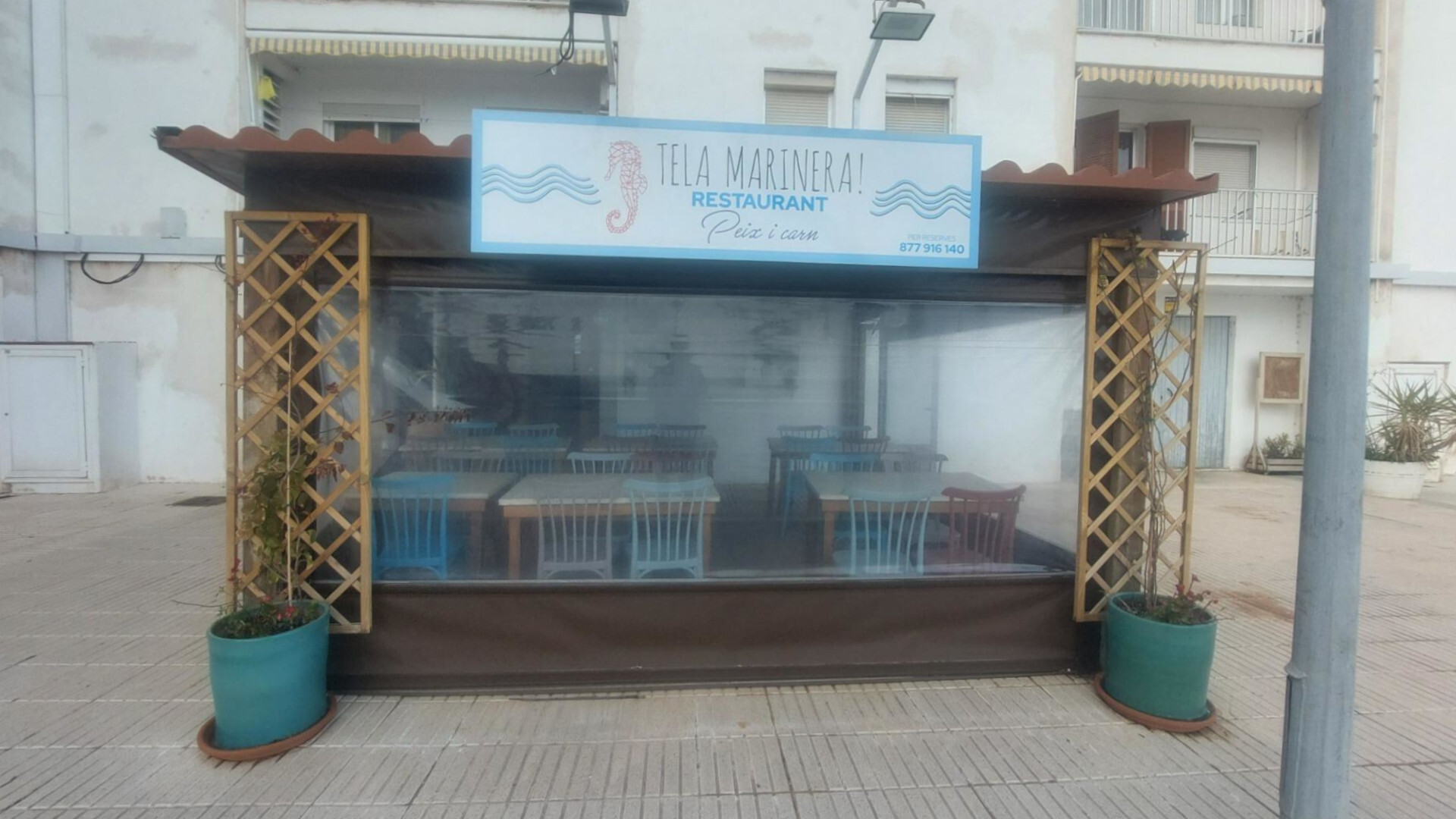 Local commercial dans L'Ametlla de Mar, Tarragona à louer Photo de la construction– Image 1 sur 7