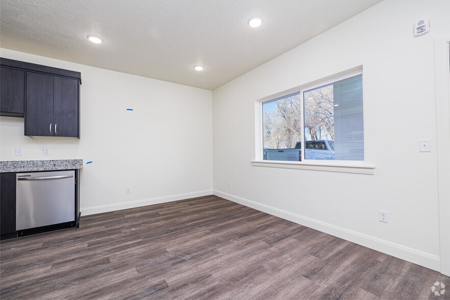 36 W 1600 N, Sunset, UT à vendre - Photo intérieure – Image 3 sur 47
