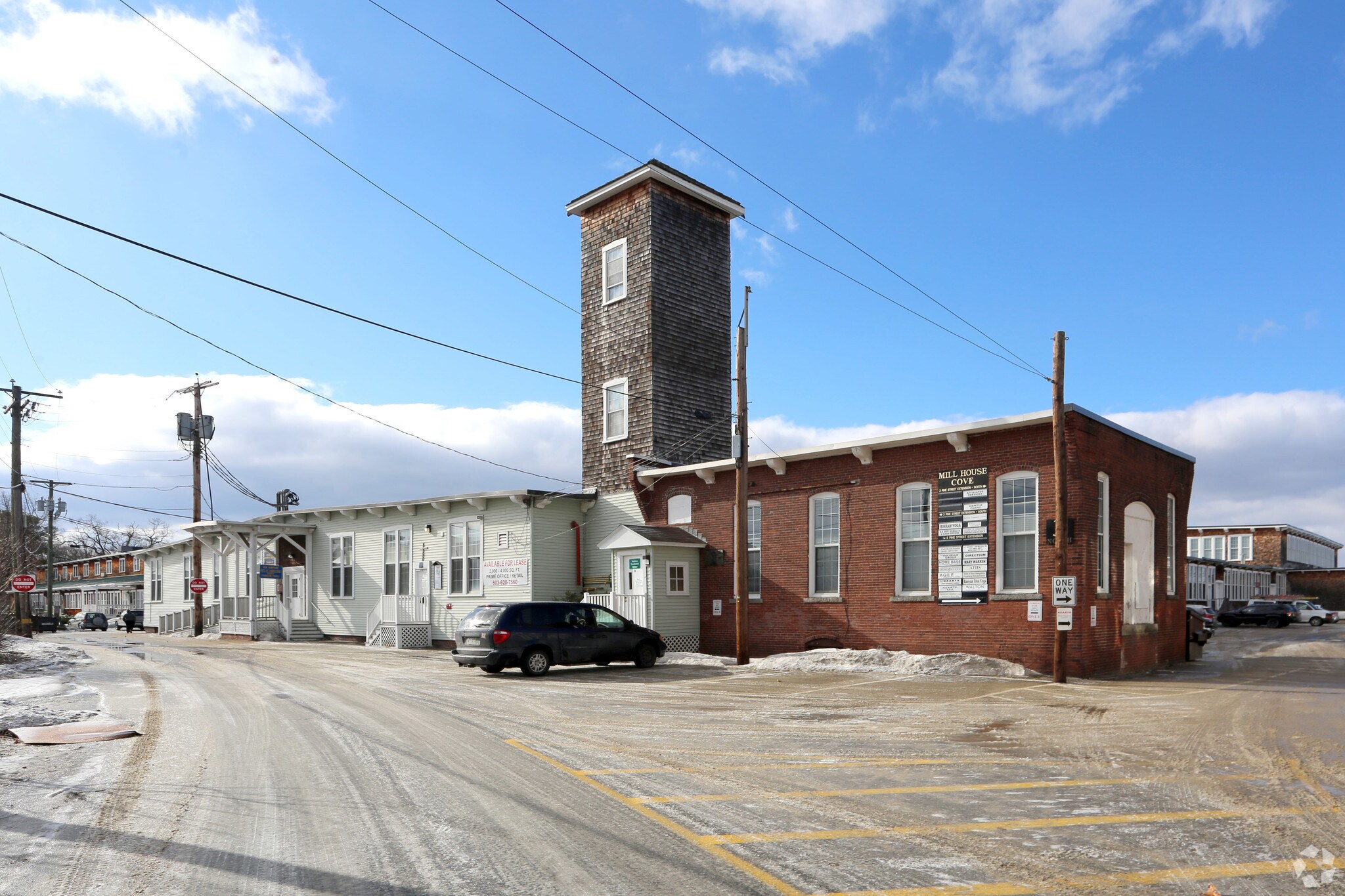 5 Pine Street Ext, Nashua, NH à louer Photo principale– Image 1 sur 6