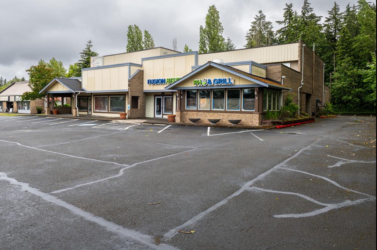2709-2811 Bridgeport Way, Tacoma, WA à louer Photo de l’immeuble– Image 1 sur 17