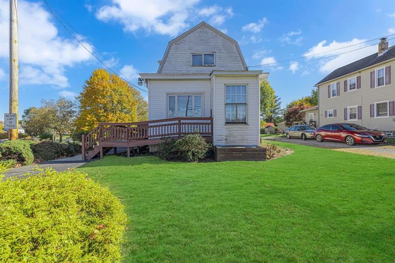 628 Darlington Rd, Beaver Falls, PA à louer - Photo de l’immeuble – Image 2 sur 16
