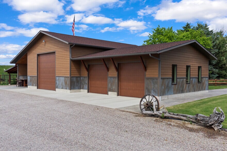 45292 Locust Ln, Charlo, MT à vendre - Photo de l’immeuble – Image 2 sur 39