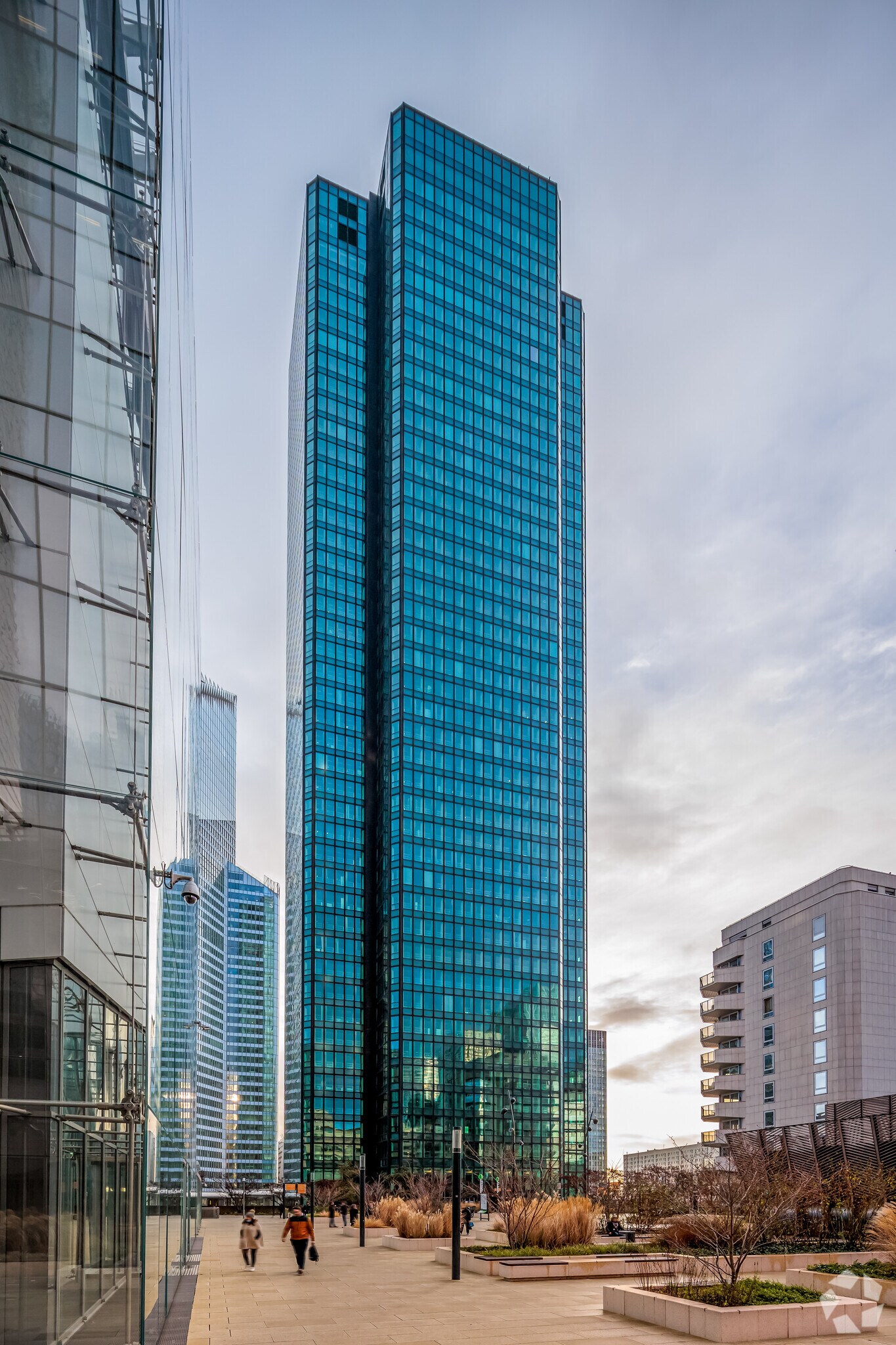 Bureau dans Courbevoie à louer Photo principale– Image 1 sur 41