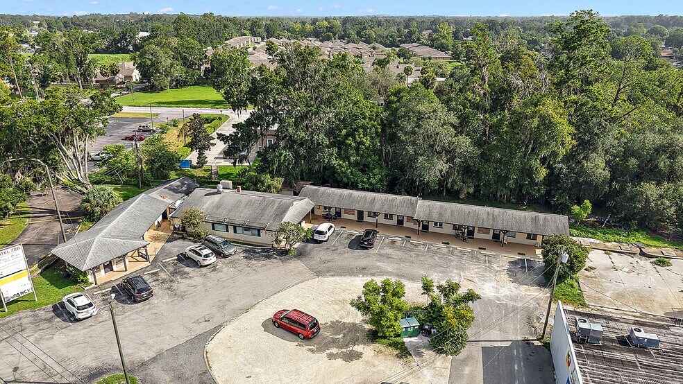 5035 SE Abshier Blvd, Belleview, FL à vendre - Photo de l’immeuble – Image 1 sur 7