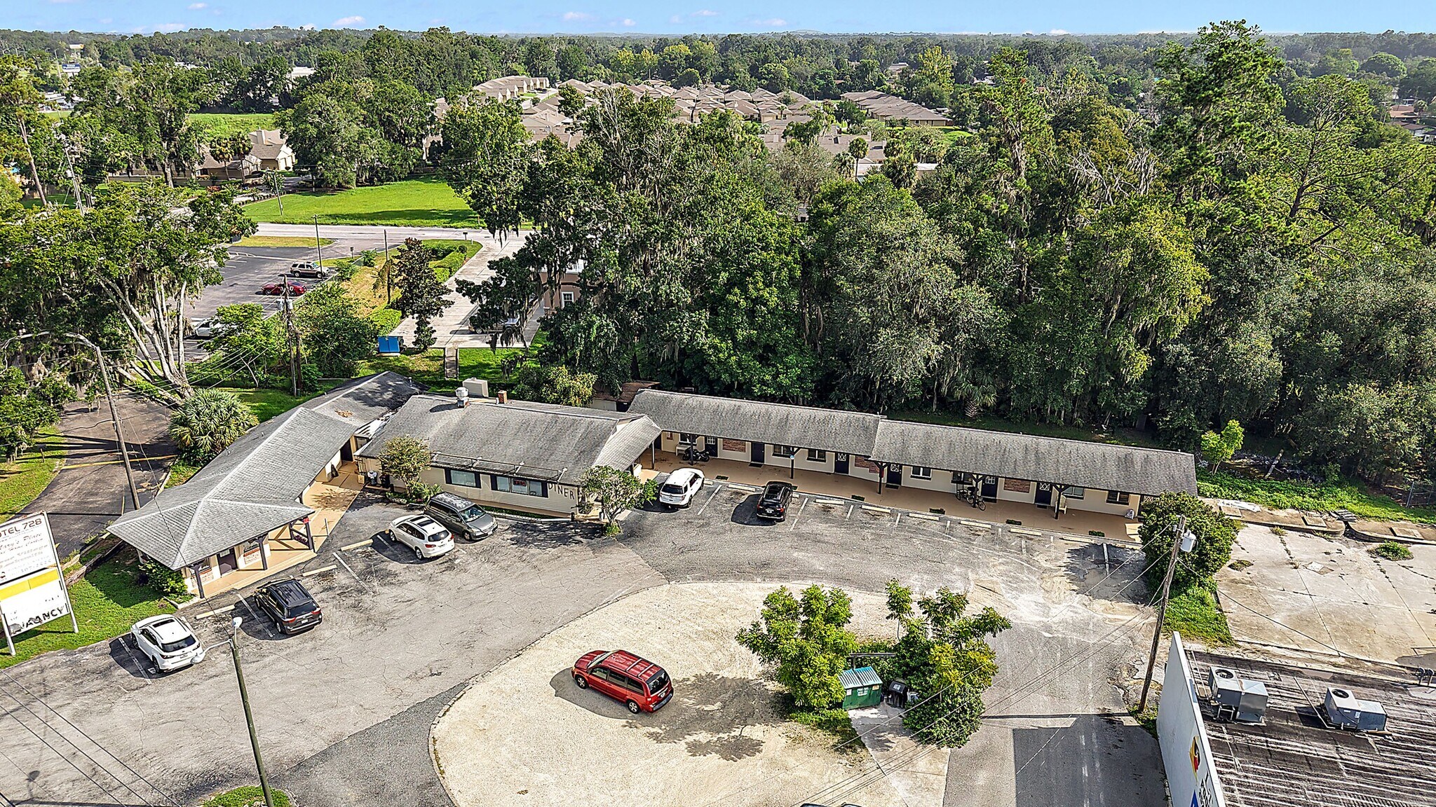 5035 SE Abshier Blvd, Belleview, FL à vendre Photo de l’immeuble– Image 1 sur 8