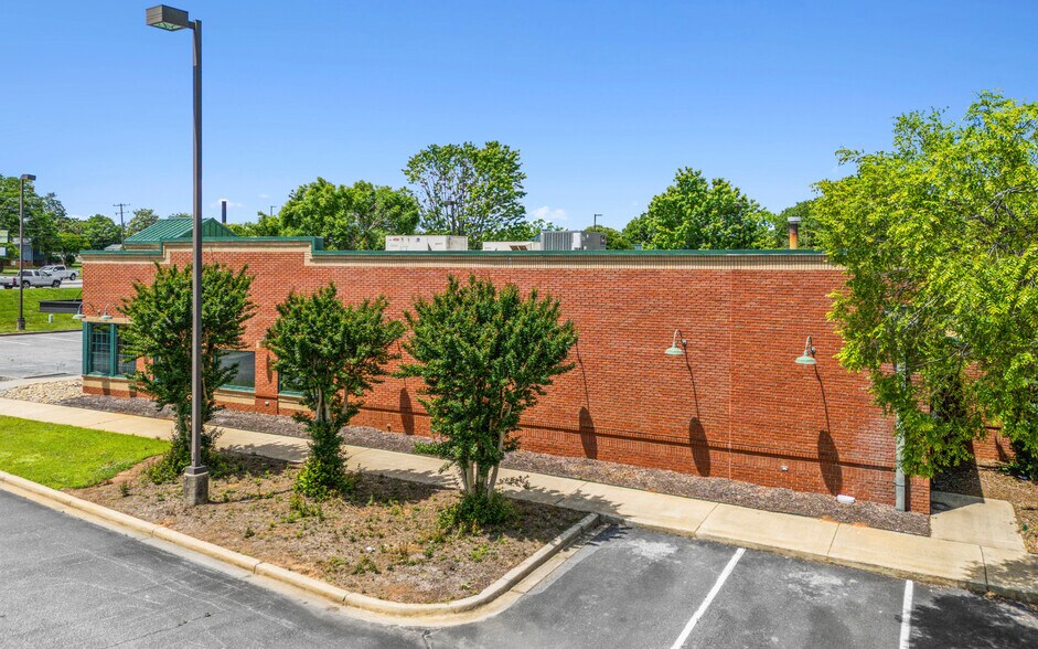 6200 White Horse Rd, Greenville, SC à louer - Photo de l’immeuble – Image 3 sur 8
