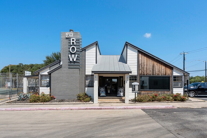 7302 University Row, San Antonio, TX à vendre - Photo de l’immeuble – Image 3 sur 12