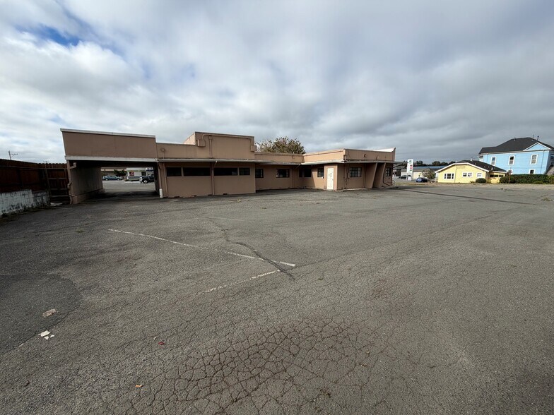 874 Main St, Fortuna, CA à vendre - Photo de l’immeuble – Image 3 sur 8