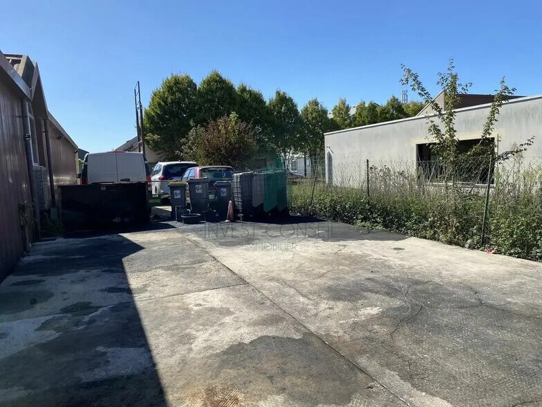 Local commercial dans Conflans-Sainte-Honorine à louer - Photo principale – Image 2 sur 2