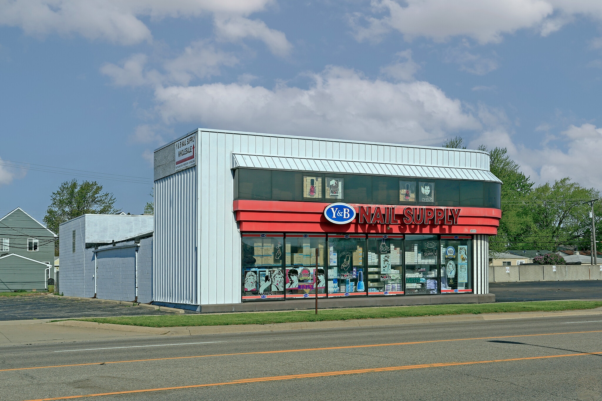 30125 John R Rd, Madison Heights, MI à vendre Photo de l’immeuble– Image 1 sur 4