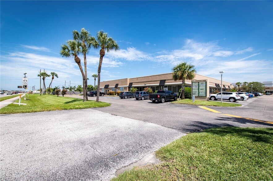 5404 Hoover Blvd, Tampa, FL à vendre - Photo de l’immeuble – Image 3 sur 11