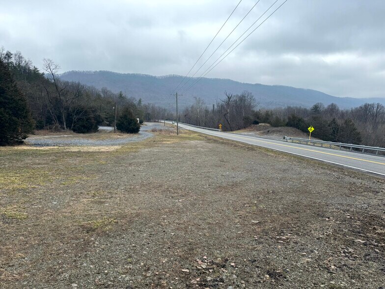 Route 259 Hwy, Fulks Run, VA à louer - Photo de l’immeuble – Image 2 sur 15