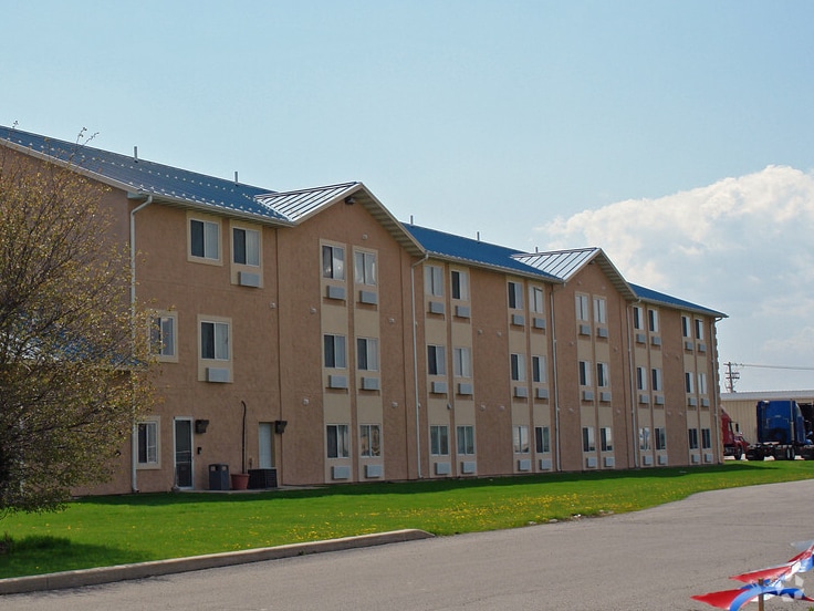 120 W Stevenson Rd, Ottawa, IL à vendre - Photo de l’immeuble – Image 3 sur 7