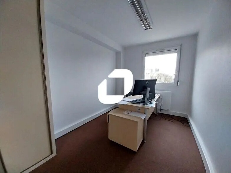 Bureau dans Rambouillet à vendre - Photo intérieure – Image 3 sur 11