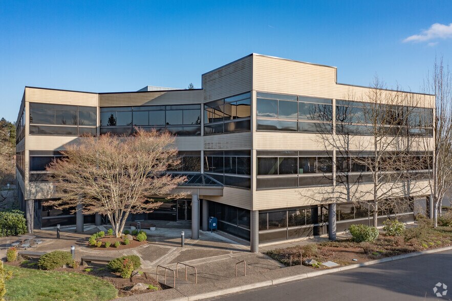 9115 SW Oleson Rd, Portland, OR à louer - Photo de l’immeuble – Image 1 sur 3