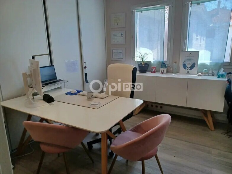 Bureau dans Pau à louer - Photo de l’immeuble – Image 2 sur 6