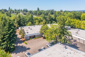 7955-7999 SW Cirrus Dr, Beaverton, OR - VUE AÉRIENNE  vue de carte