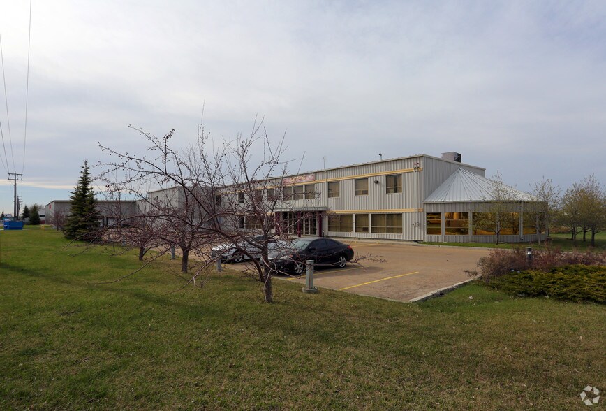 9608 25th Ave NW, Edmonton, AB à vendre - Photo principale – Image 1 sur 5