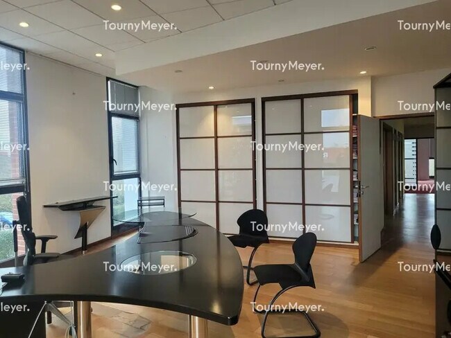Plus de détails pour Bureau à vendre