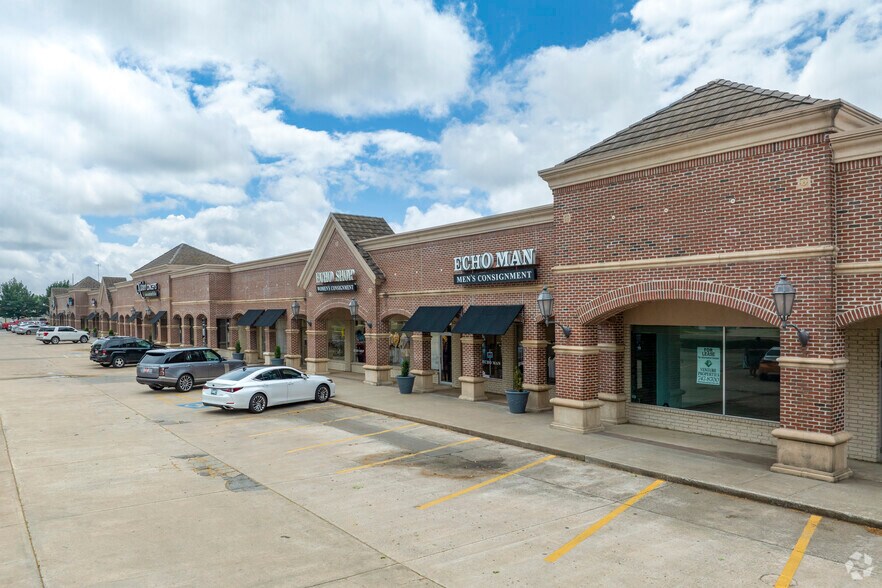 5910-5958 S Lewis Ave, Tulsa, OK à louer - Photo de l’immeuble – Image 2 sur 4
