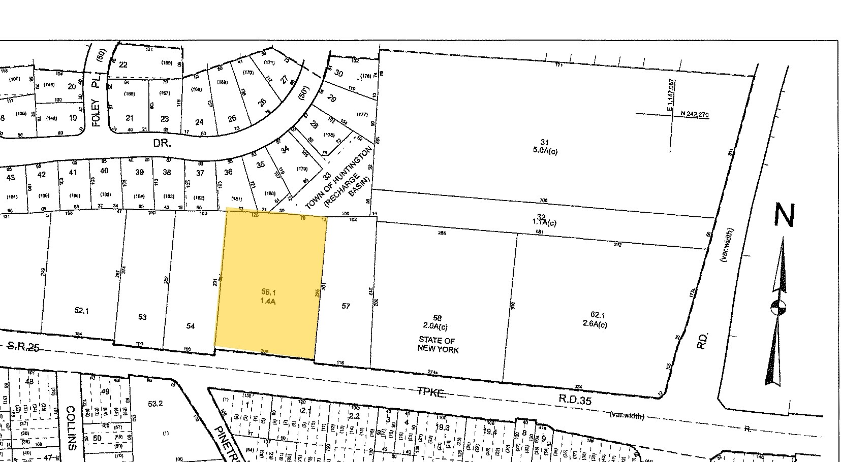 135 W Jericho Tpke, Huntington Station, NY à louer Plan cadastral– Image 1 sur 6