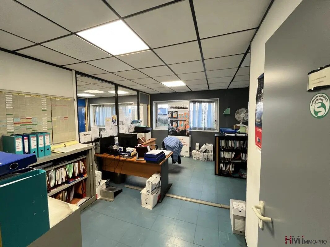 Bureau dans Gonfreville-l'Orcher à louer Photo intérieure– Image 1 sur 6