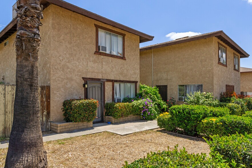 4485 Sierra Way, San Bernardino, CA à vendre - Photo de l’immeuble – Image 2 sur 7