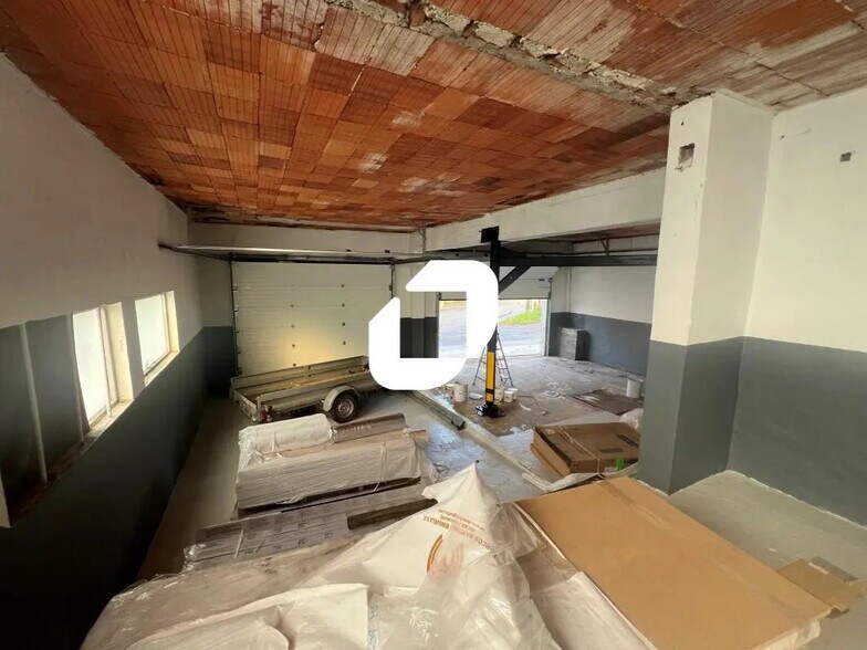 Local d’activités dans Haspres à louer - Photo de l’immeuble – Image 3 sur 10