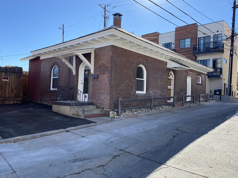 120 Pickard Pl, Reno, NV à louer - Photo de l’immeuble – Image 1 sur 32