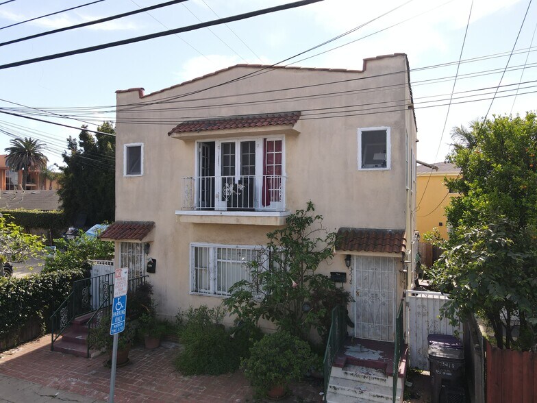 3216 E 4th St, Long Beach, CA à vendre - Photo de l’immeuble – Image 2 sur 7