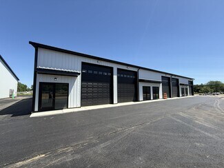 Plus de détails pour 699 Hopewell Dr, Heath, OH - Local d'activités à louer