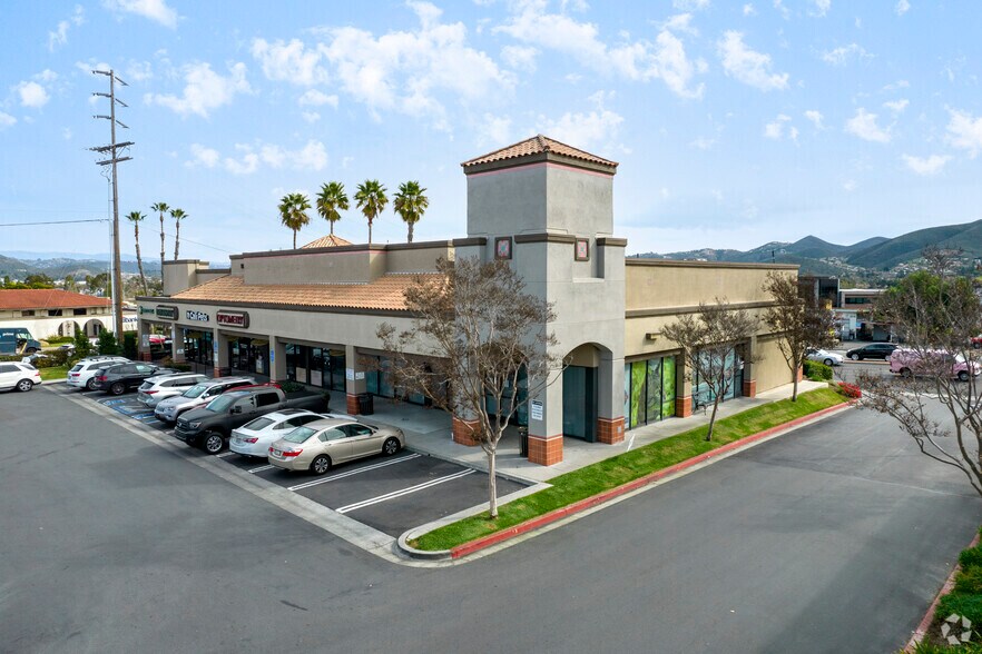 1929 W San Marcos Blvd, San Marcos, CA à louer - Photo principale – Image 3 sur 7
