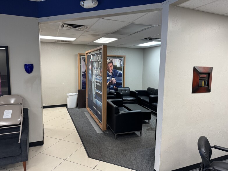 613 W I 240 Service Rd, Oklahoma City, OK à louer - Photo intérieure – Image 3 sur 13
