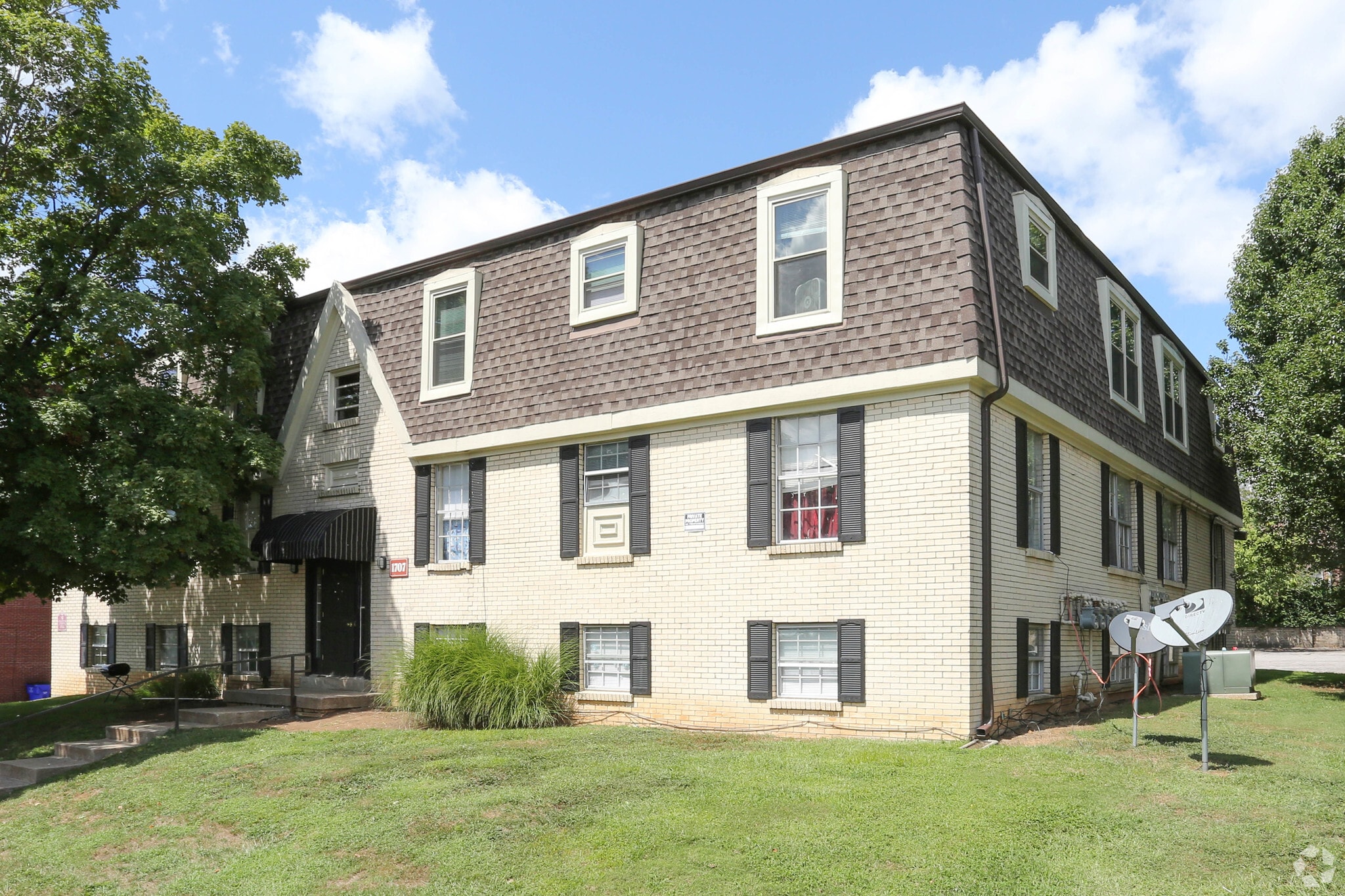 1707-1724 Versailles Rd, Lexington, KY à vendre Photo principale– Image 1 sur 14