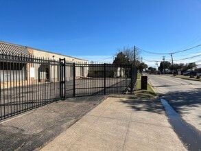 11142 Shady Trl, Dallas, TX à louer Photo intérieure– Image 2 sur 6