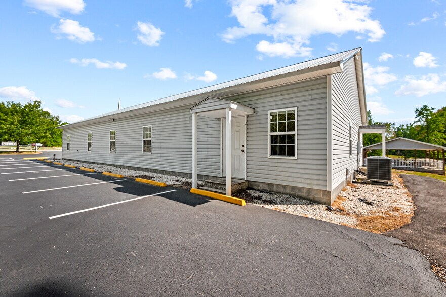 22114 Carters Gate Rd, Ruther Glen, VA à louer - Photo de l’immeuble – Image 2 sur 15