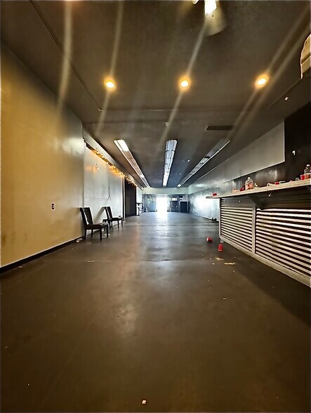 8620 S Broadway, Los Angeles, CA à vendre - Photo de l’immeuble – Image 2 sur 7