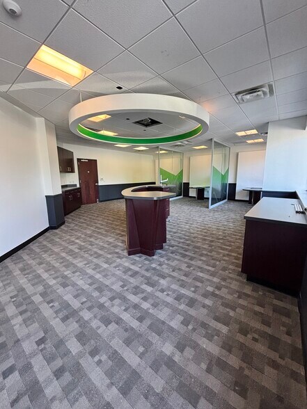 1298 Cronson Blvd, Crofton, MD à louer - Photo de l’immeuble – Image 3 sur 8