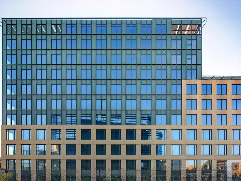 Carrer de Bilbao, 128-138, Barcelone, Barcelona à louer - Photo de l’immeuble – Image 2 sur 3