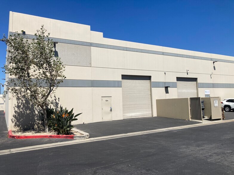 11981 Jack Benny Dr, Rancho Cucamonga, CA à louer - Photo de l’immeuble – Image 2 sur 21
