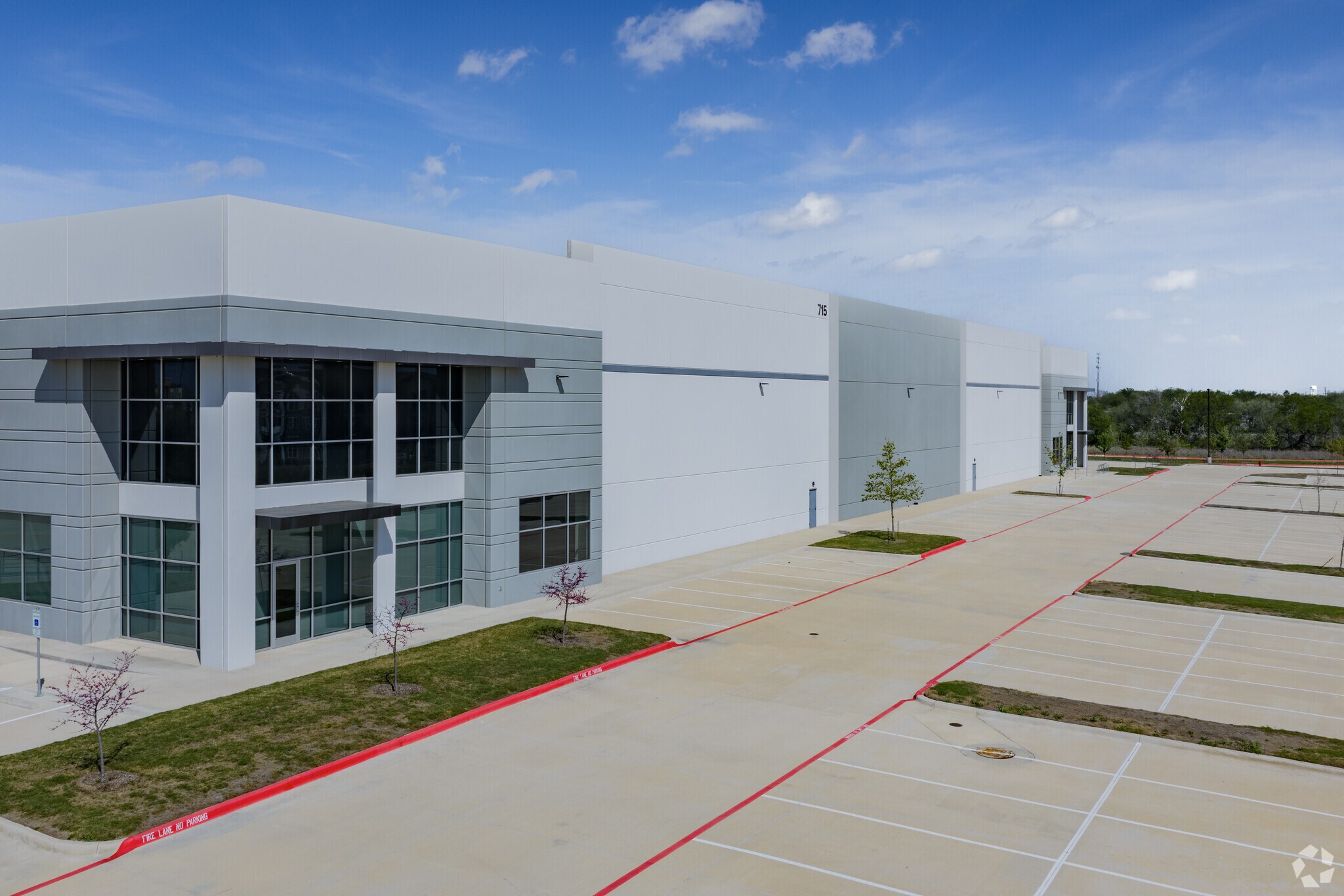715 SE Loop 410, San Antonio, TX à vendre Photo de l’immeuble– Image 1 sur 19