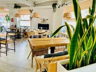 Plus de détails pour Calle Santa Ana, 20, Majadahonda - Local commercial à louer