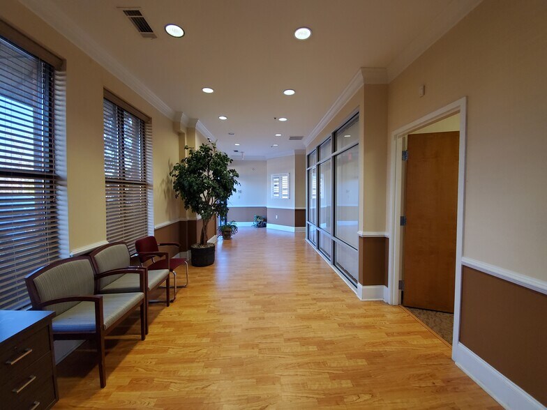 2730 N Berkeley Lake Rd NW, Duluth, GA à louer - Photo intérieure – Image 3 sur 17