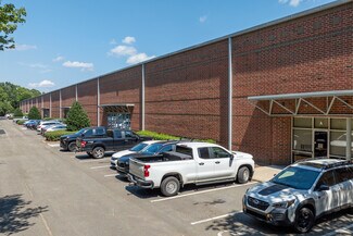 Plus de détails pour 2800 Perimeter Park Dr, Morrisville, NC - Industriel/Logistique à louer