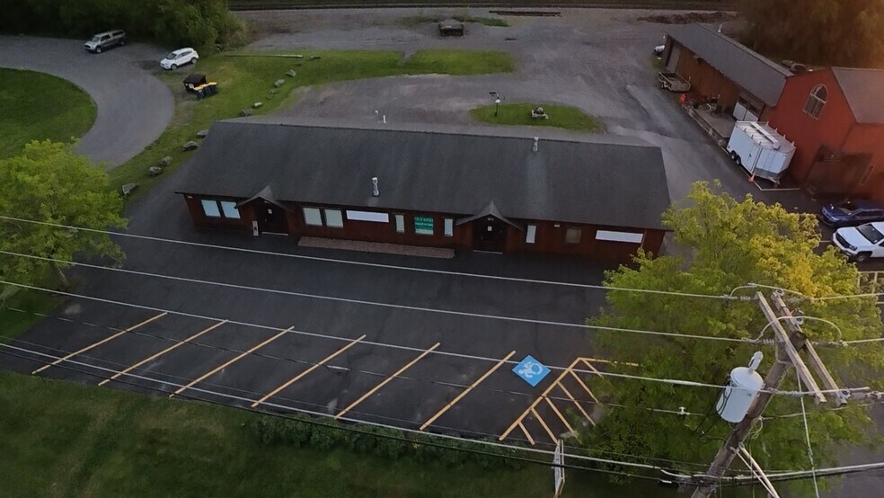 4613 North St, Jamesville, NY à louer - Photo de l’immeuble – Image 3 sur 4