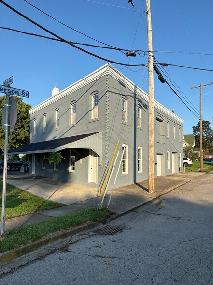 46 Jefferson St, Brookville, OH à vendre - Photo de l’immeuble – Image 1 sur 14