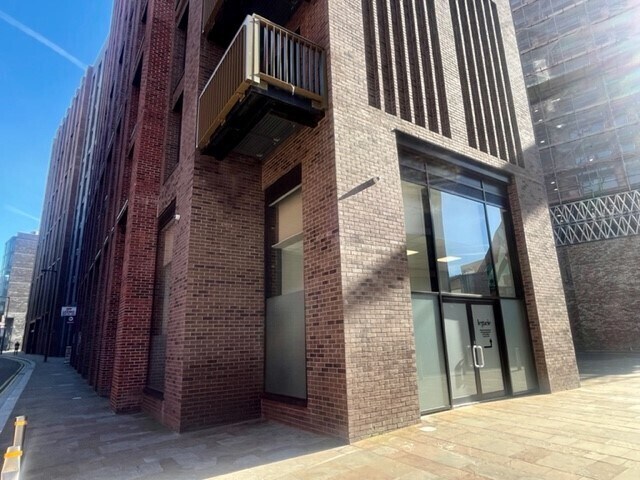 9 David Lewis St, Liverpool à louer - Photo de l’immeuble – Image 2 sur 3